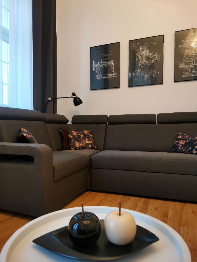 Apartament Na Rynku W Gnieznie Gniezno Exterior foto